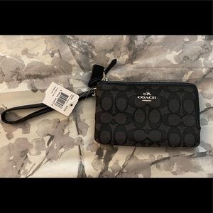 Coach Double Zipper Wristlet Black